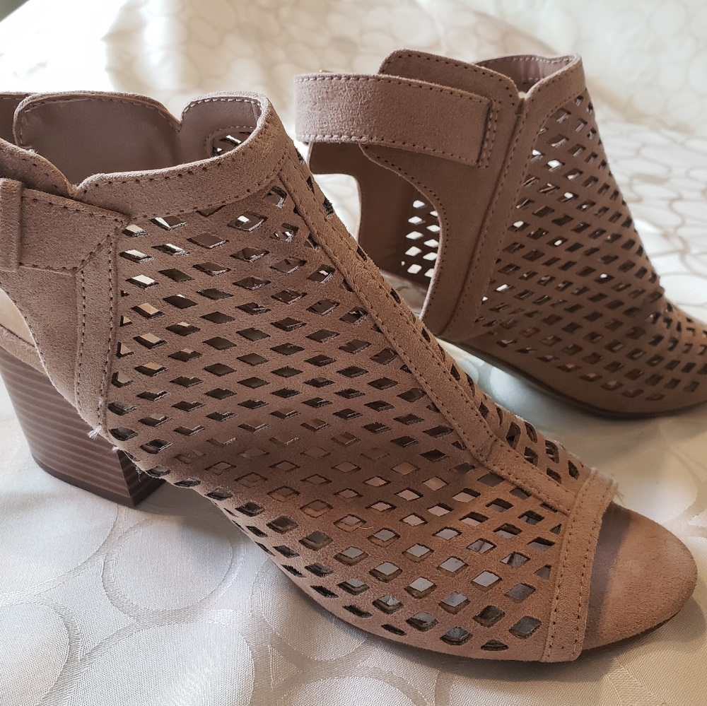 Tan open toe wedges